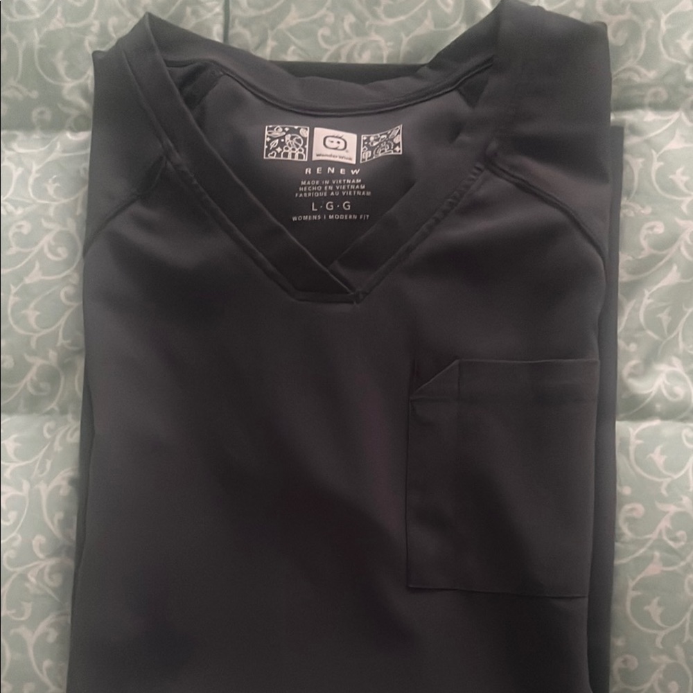 Gray Performance Shorts With Moisture-Wicking Fab… - image 3